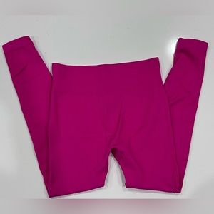 Size M ribbed leggings Suuksess fuchsia pink seamless